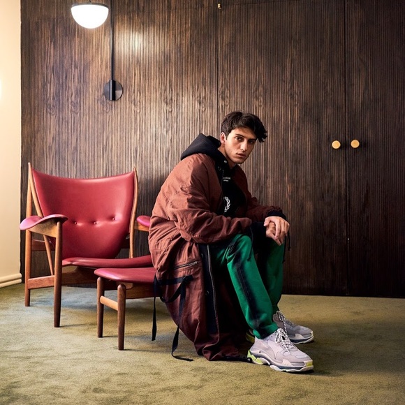 Meet your Posher, Bleda - Picture 2 of 3